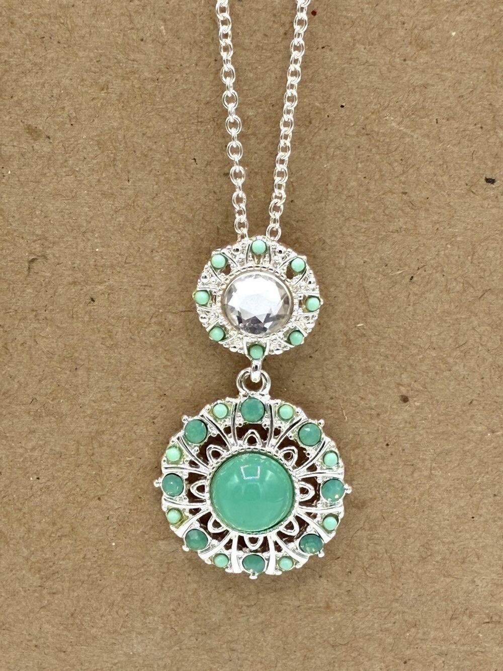 Avon Steel Magnolias SHB Necklace Green Faux Stone Crystal Silver Tone 32”
